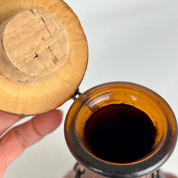 Vintage Jeyre Embossed Leather Don Quixote Decanter Wine Whiskey Spain set of 2 - Picture 15 of 16